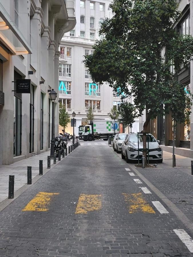 Apartamento Nuevo Y Reformado Al Lado De La Gran Via Madrilena Buitenkant foto