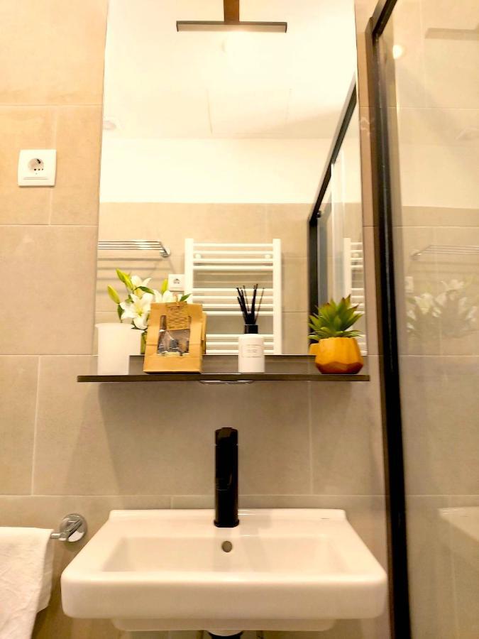 Apartamento Nuevo Y Reformado Al Lado De La Gran Via Madrilena Buitenkant foto